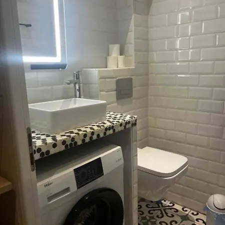 2 Pieces Centre-ville Equipe Nîmes
