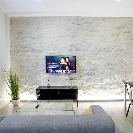 2 Pieces Centre-ville Equipe Apartmán Nîmes